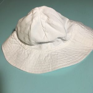 5 for $25 Isabel Garreton Baby Sunhat Size XS